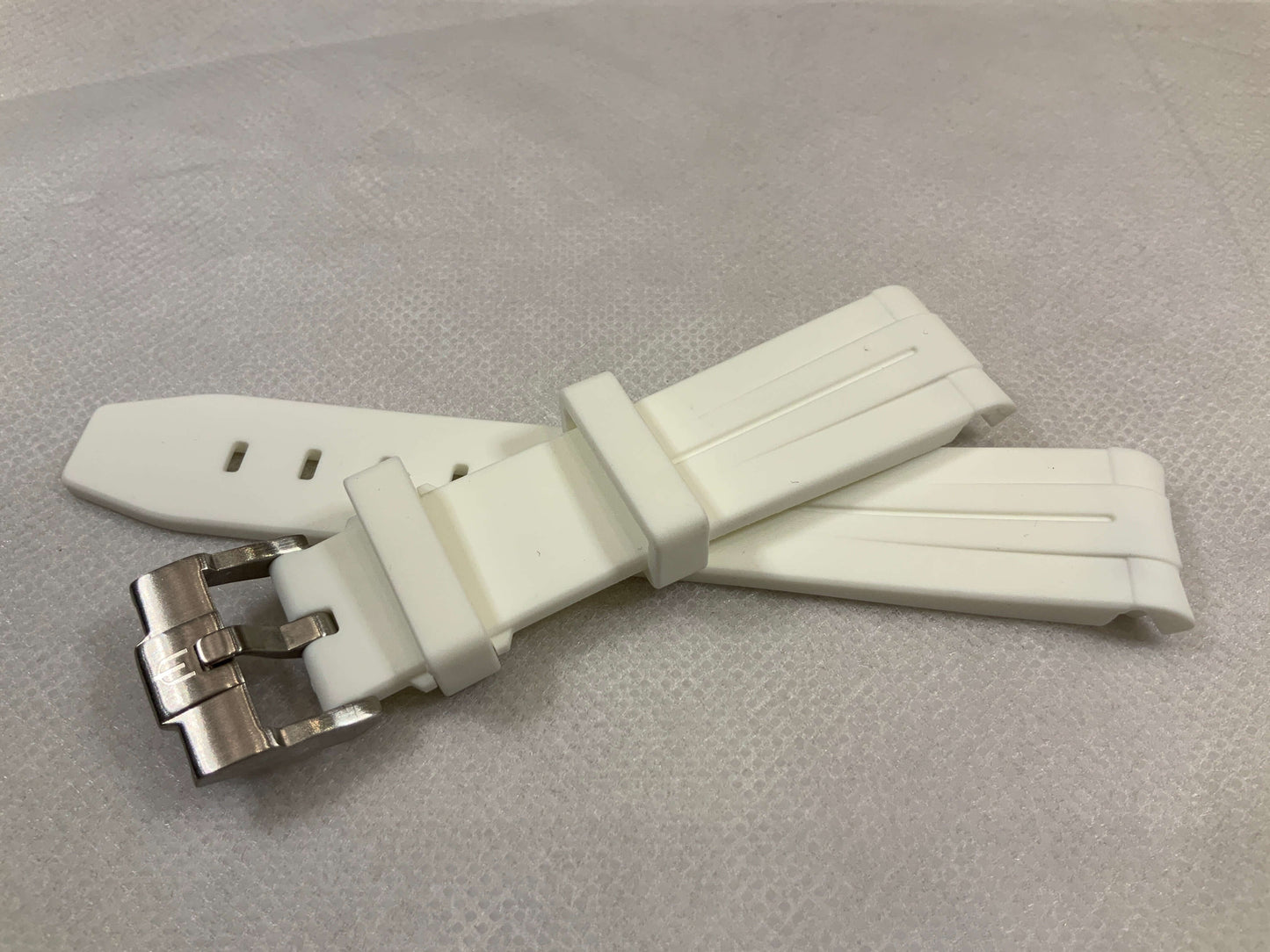 Wraparound "SILICONE" straps for all OmegaSwatch models of the "Mission to the Moon" series and other watches with 20mm lugs (Timex, Seiko, Citizen etc .)
