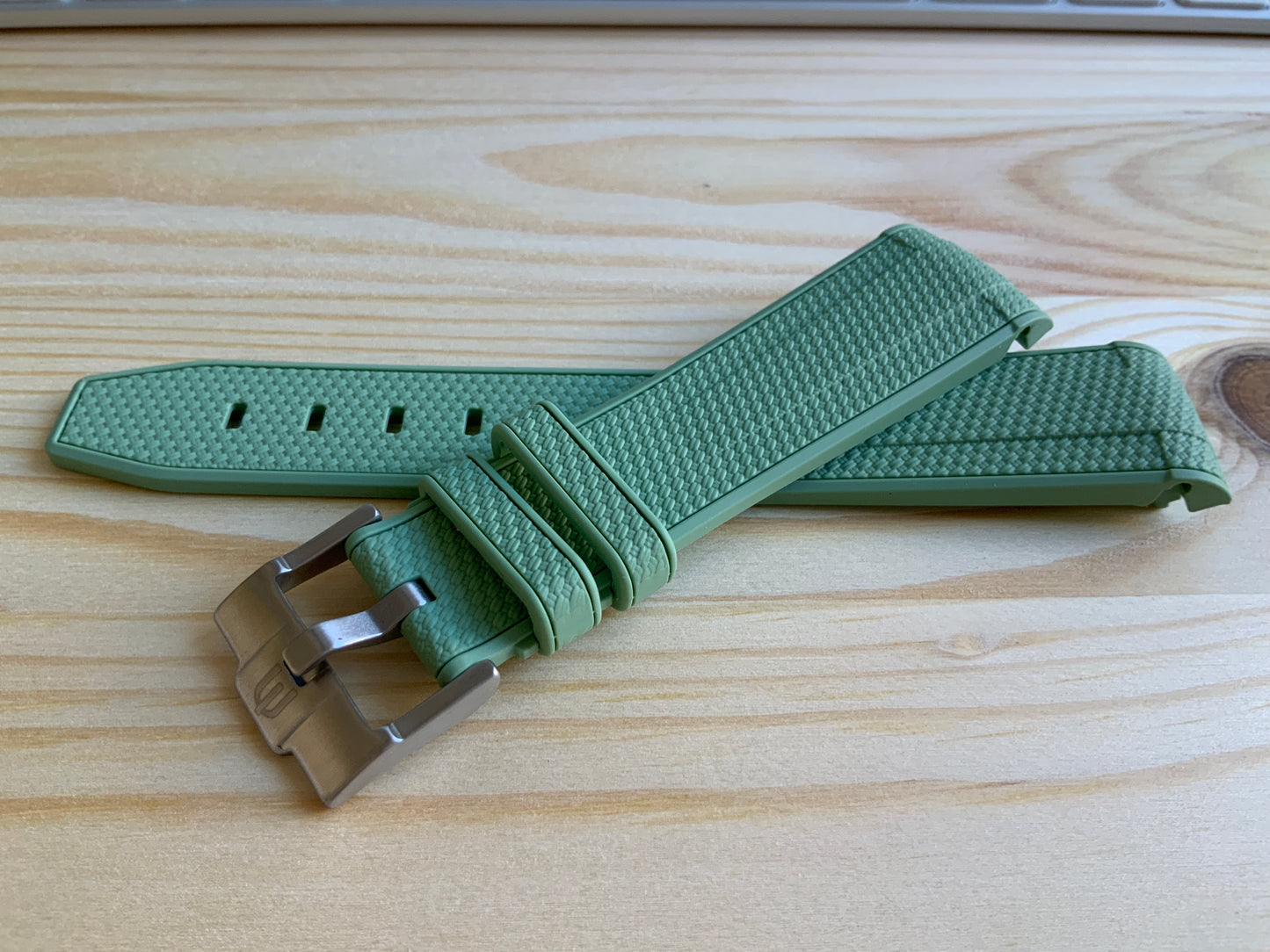 Wraparound "SILICONE" straps for all OmegaSwatch models of the "Mission to the Moon" series and other watches with 20mm lugs (Timex, Seiko, Citizen etc .)
