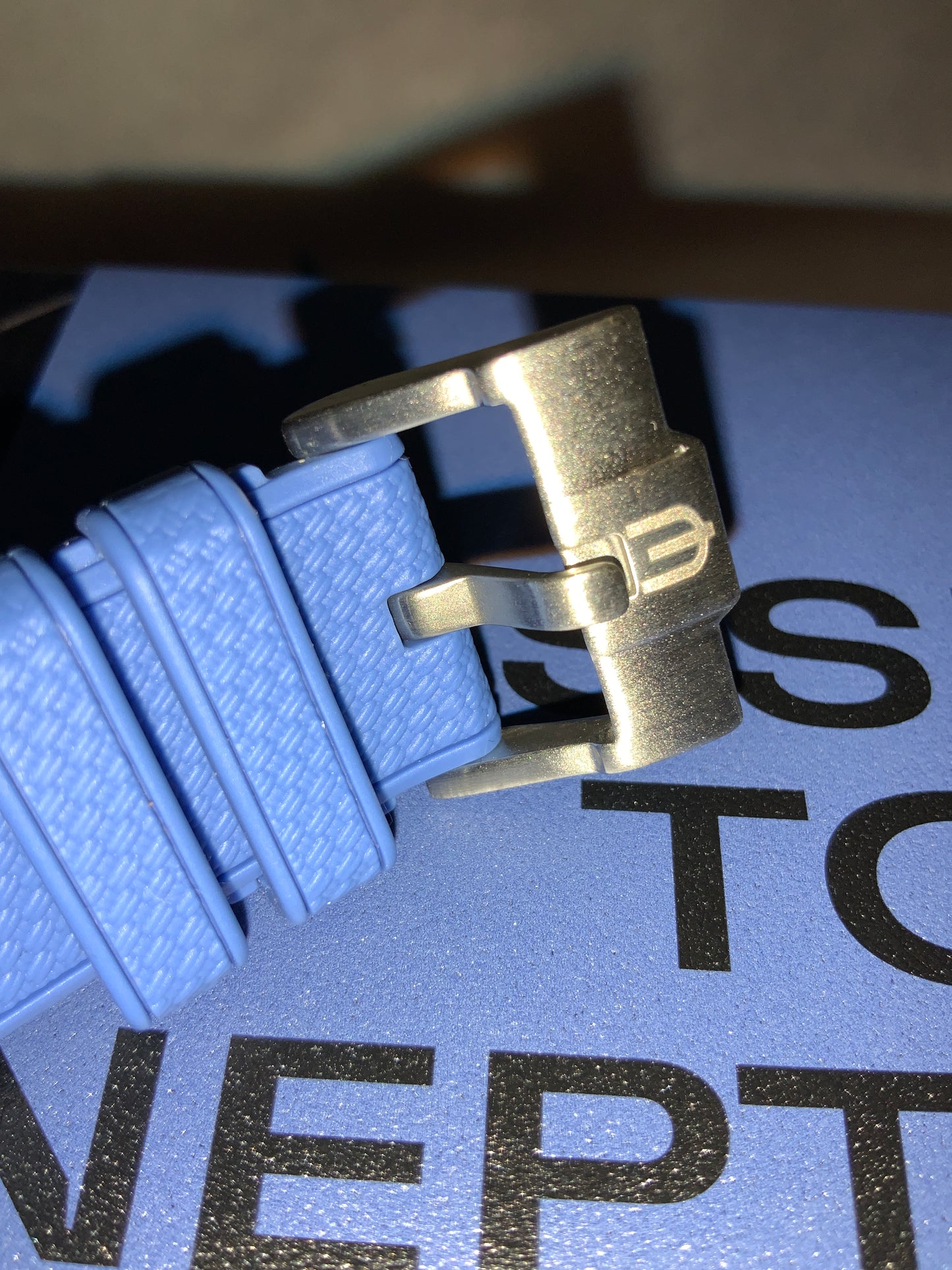 Wraparound "SILICONE" straps for all OmegaSwatch models of the "Mission to the Moon" series and other watches with 20mm lugs (Timex, Seiko, Citizen etc .)