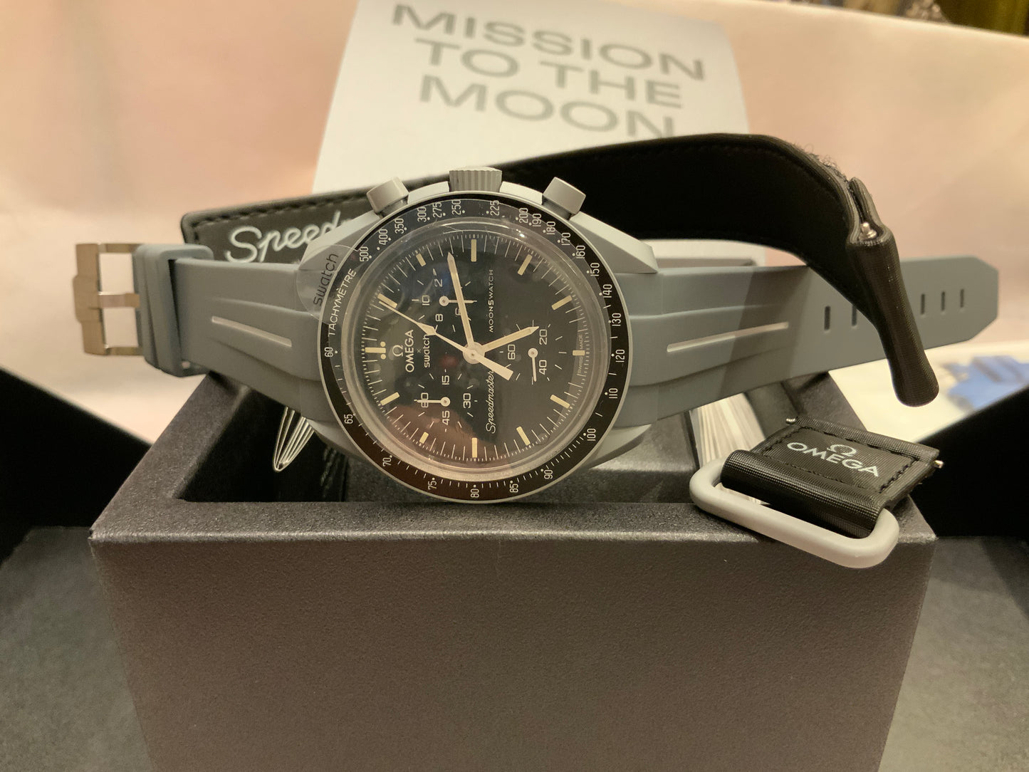 Wraparound "SILICONE" straps for all OmegaSwatch models of the "Mission to the Moon" series and other watches with 20mm lugs (Timex, Seiko, Citizen etc .)