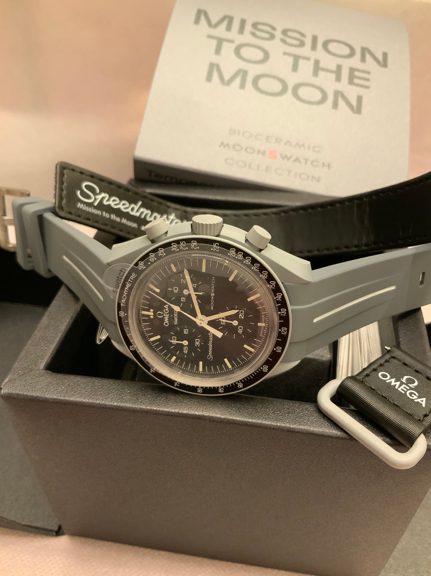 Wraparound "SILICONE" straps for all OmegaSwatch models of the "Mission to the Moon" series and other watches with 20mm lugs (Timex, Seiko, Citizen etc .)